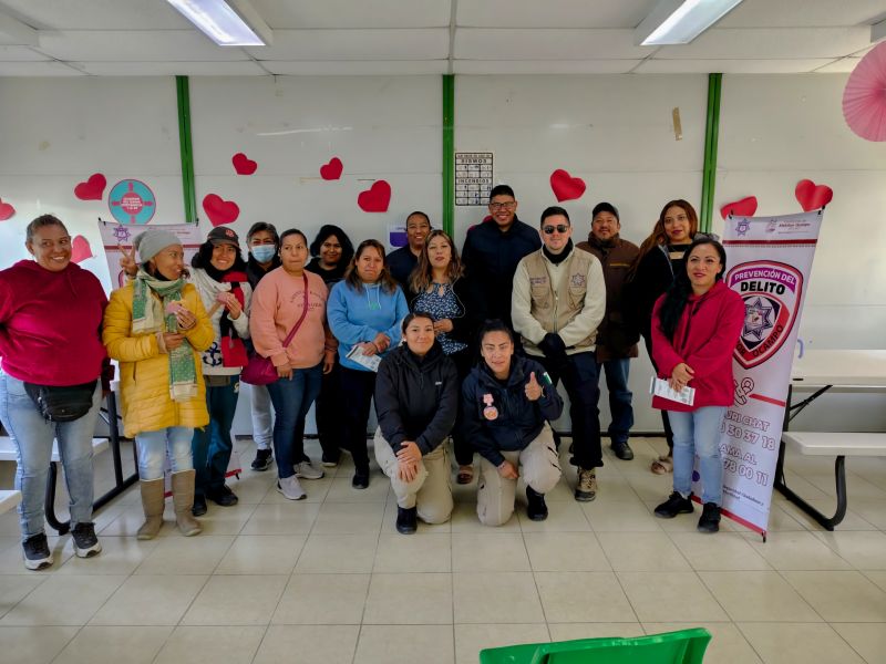 Seguridad Ciudadana y Movilidad imparten una plática sobre prevención del delito en una institución