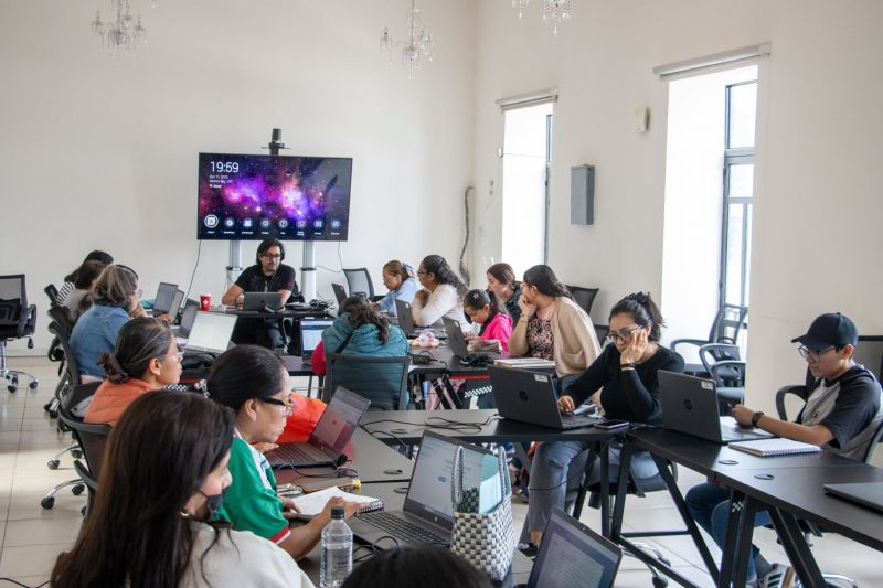 Clase muestra del Curso de Computación fortalece las oportunidades de aprendizaje para las y los mel