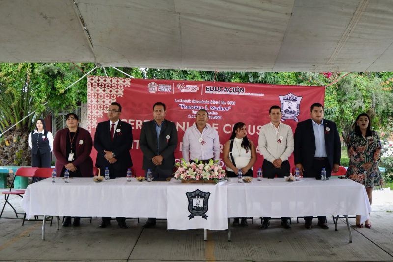 Gobierno Municipal acompaña la clausura del turno vespertino de la Escuela Secundaria "Francisc