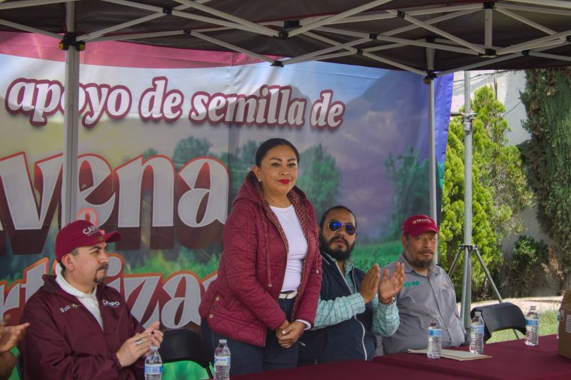 Fortalecen al campo de Melchor Ocampo con entrega de semilla de avena y biofertilizante El Gobierno
